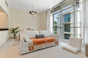 LARBI Luxurious 1BR in Polo Residence
